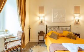 Capital Rooms